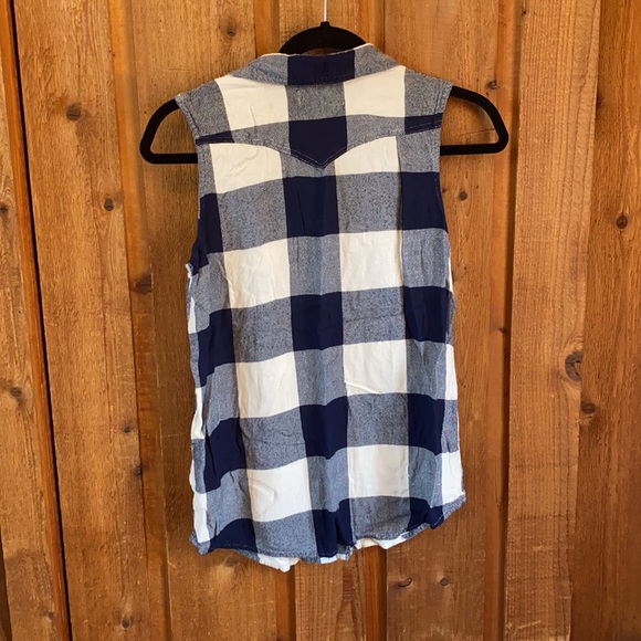 Plaid blouse - Picture 3 of 4